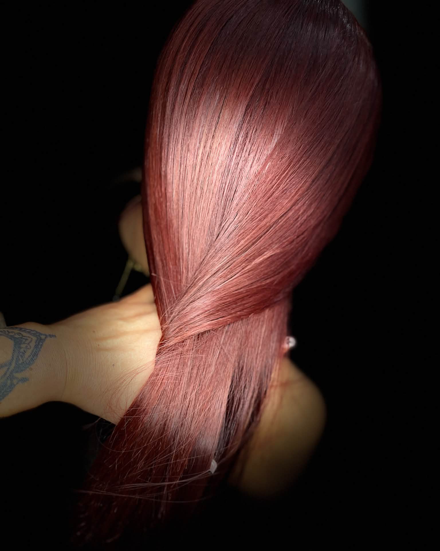 Cabello castaño cálido